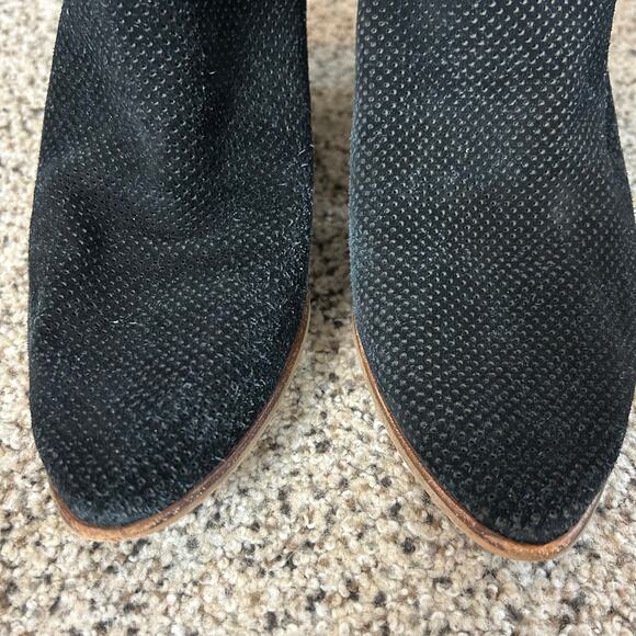 Vince Camuto Ankle Boots Size 10 Black Suede Block Heel Pointed Toe Bootie - Picture 3 of 10